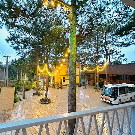 Henisi Homestay Mang Den Kon Von Kla エクステリア 写真
