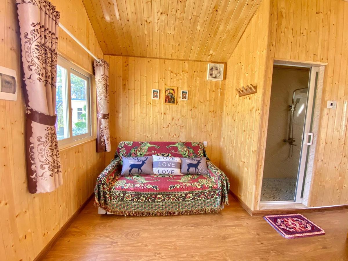 Henisi Homestay Mang Den Kon Von Kla エクステリア 写真