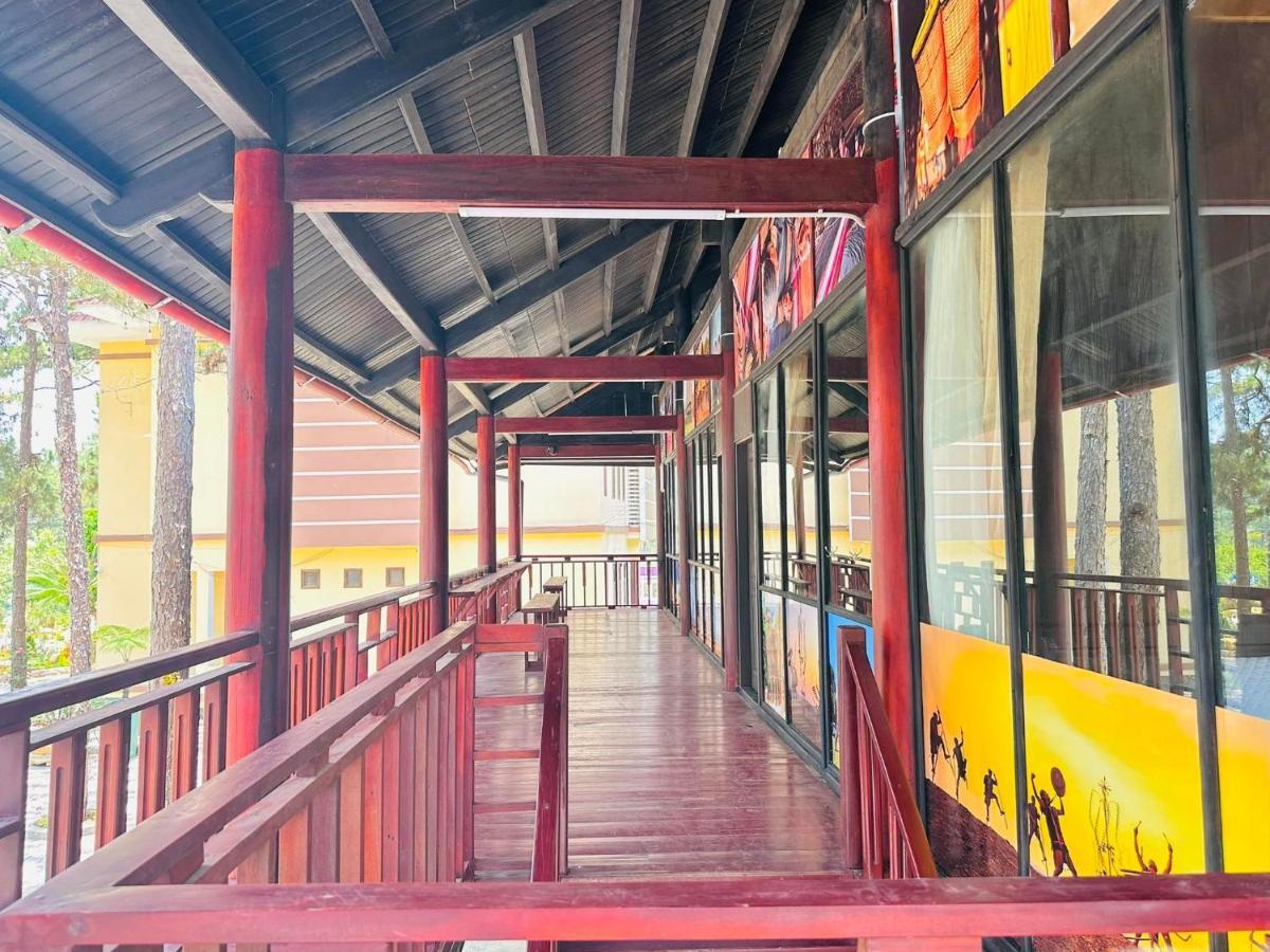 Henisi Homestay Mang Den Kon Von Kla エクステリア 写真